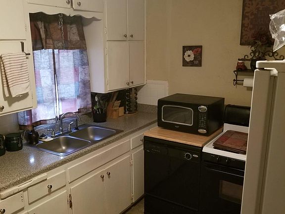 4th image of 3006 NE 11th Ave