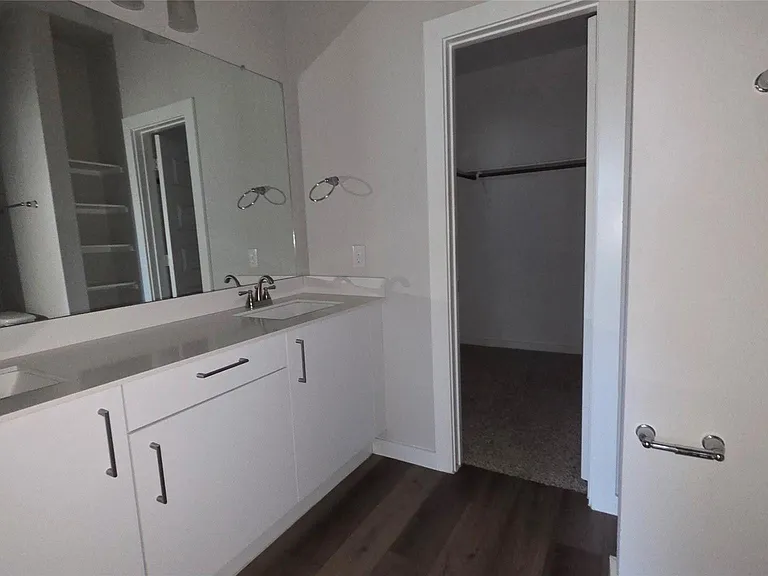 9760 Grosbeak Ln — Photo 7
