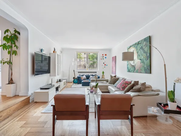 180 West 93rd Street image 3 of 19