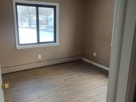 4th image of 145 James St