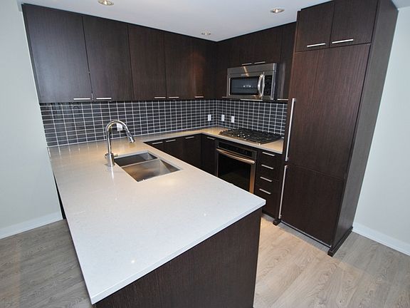 2nd image of 2975 Atlantic Ave #1805