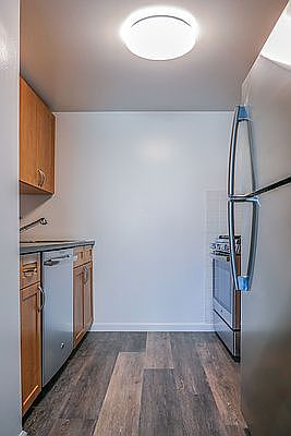 4th image of 229 Chrystie St APT 720