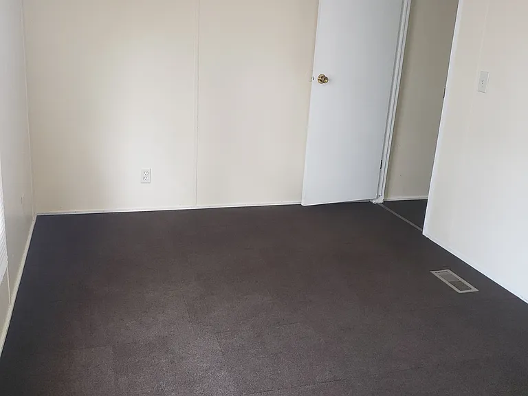 12354 S Westminster Rd — Photo 10