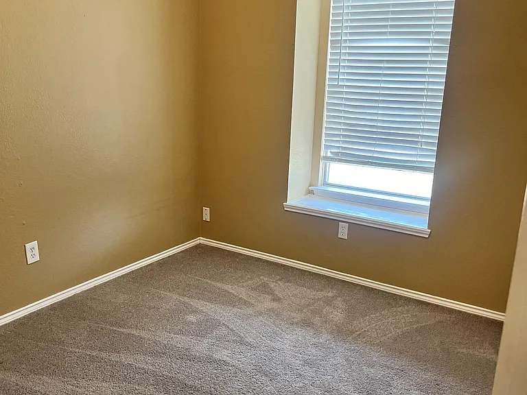 2345 Browning Dr — Photo 17