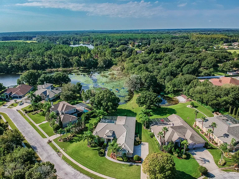 1107 Oxbridge Dr — Photo 17