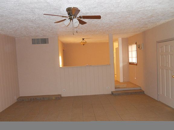 3rd image of 3801 E Blacklidge Dr