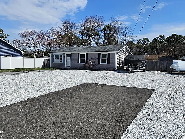 1141 Cape May Dr — Photo 3