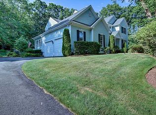 171 Douglas Dr, Saunderstown, RI 02874