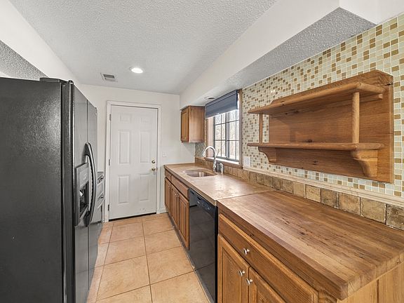 4th image of 7805 N Oregon Ave #7805