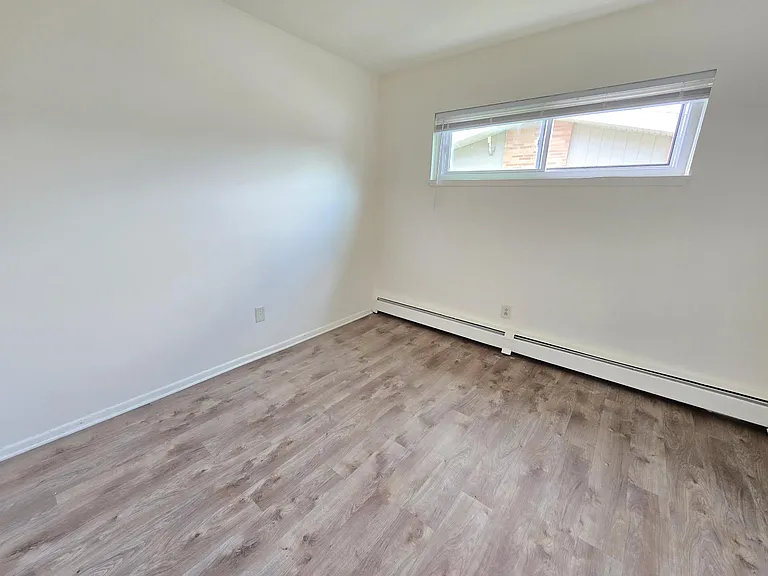 4820 Lee Rd #B15 — Photo 10