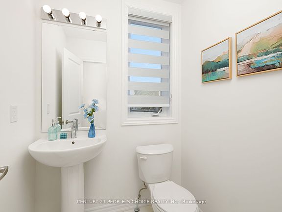 2nd image of 18 Heming St