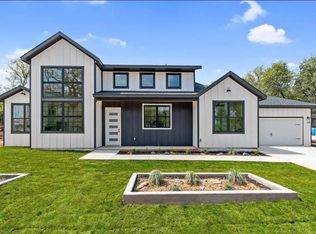5800 N Lakeside Hills Ct, Granbury, TX 76048