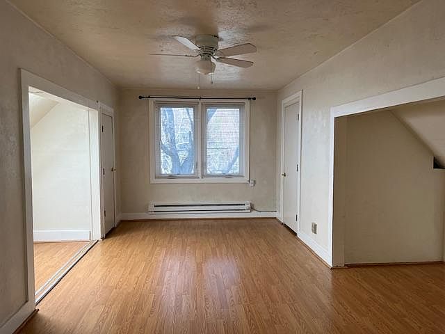 Studio room photo 1