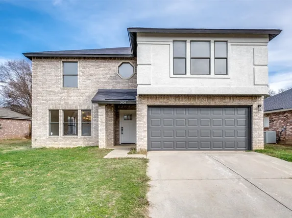 2020 Yellowstone Ln, Corinth, TX 76210