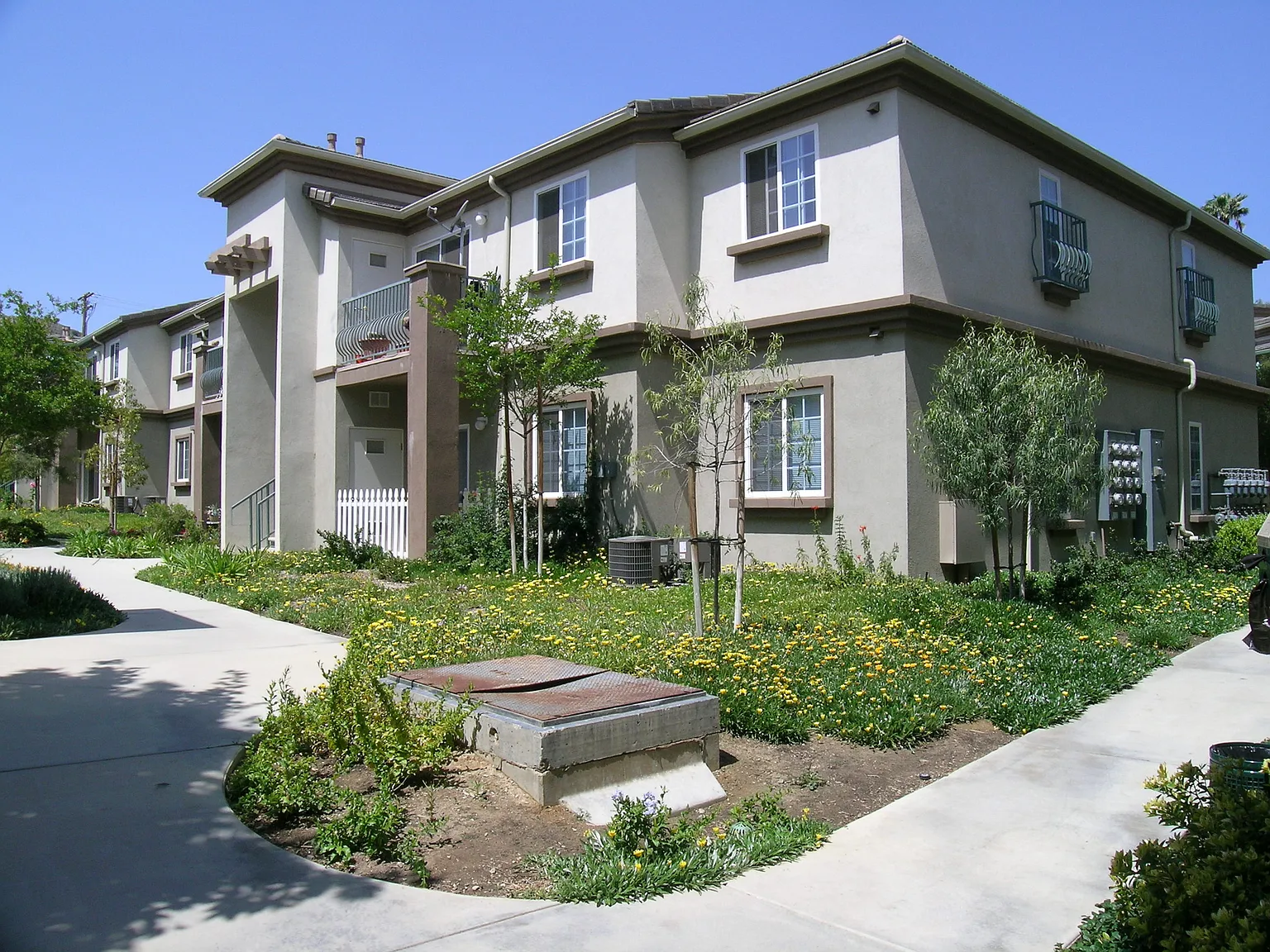 Castaic Lake Senior Apts — Photo 2