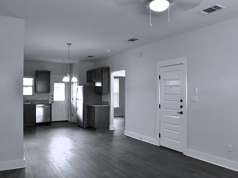 Windermere Parke Garden Villas — Photo 40