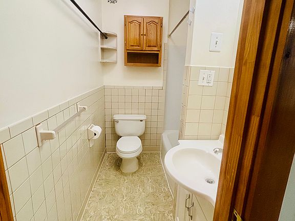 5th image of 101 Lincoln St #6