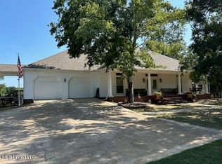 1030 Misty Ln, Terry, MS 39170