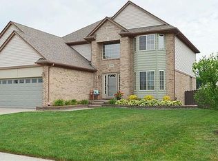 52562 Cleveland St, New Baltimore, MI 48047
