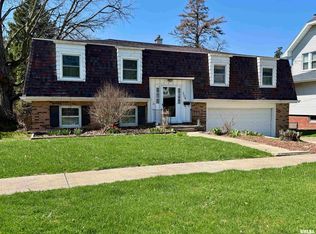 208 S Market St, Knoxville, IL