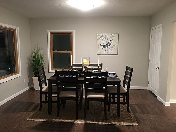 3rd image of 2025 Roselawn Dr