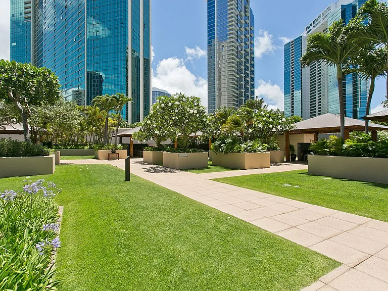 1288 Ala Moana Blvd #20D — Photo 4