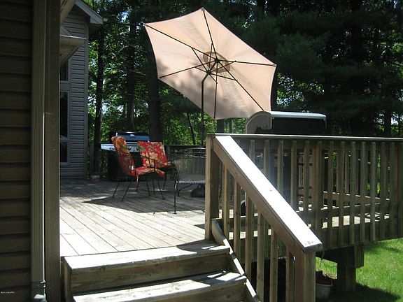 4th image of 2359 Woodland Trl