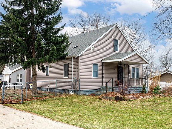 3rd image of 904 60th St SE