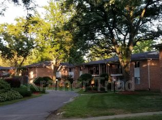 1249 Island Dr APT 204, Ann Arbor, MI 48105