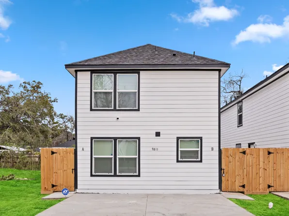 8220 Bigwood St #A, Houston, TX 77078