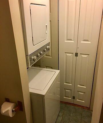 2nd image of 1346 W Diversey Pkwy