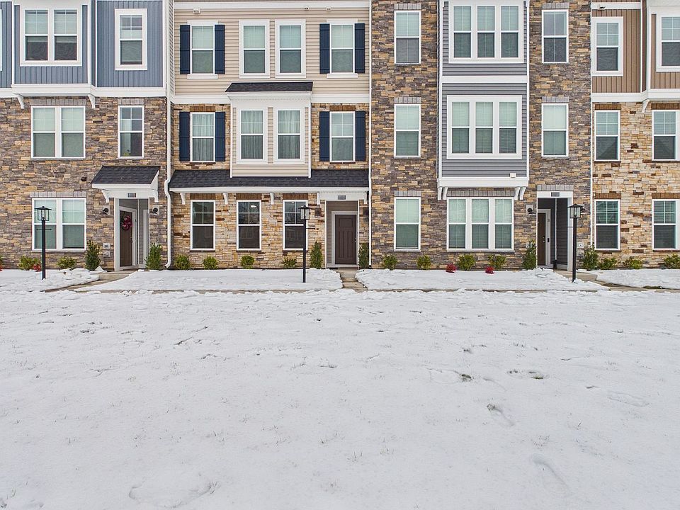 1st image of 640 Brookwood Glen Ter #A
