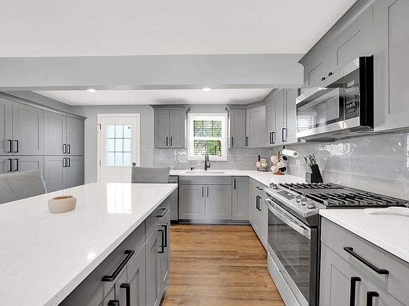 5th image of 8834 S Keating Ave #8834
