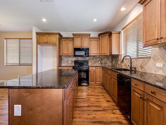 2nd image of 1283 E Eucalyptus Ln