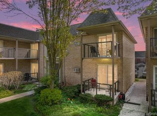 1723 E Forteen Mile Rd, Birmingham, MI 48009