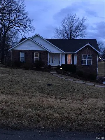 906 Holiday Point Pkwy photo 1