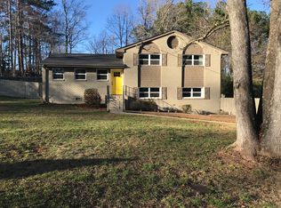 689 Village Lane Dr SW, Marietta, GA 30060