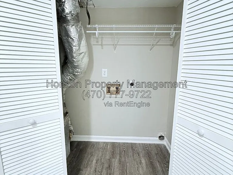 4042 Hidden Hollow Ter #B — Photo 8
