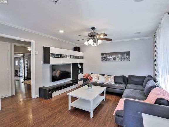5th image of 2313 G St