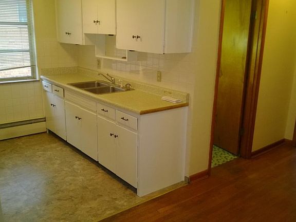 2nd image of 6528 Glade Ave APT 5