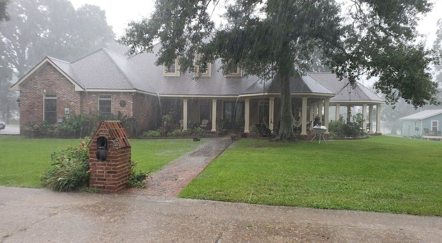 1st image of 235 E Hyacinth St