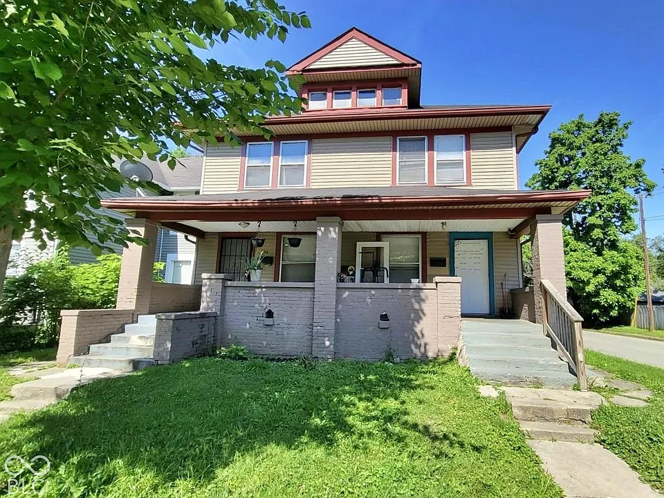 856 N Tacoma Ave