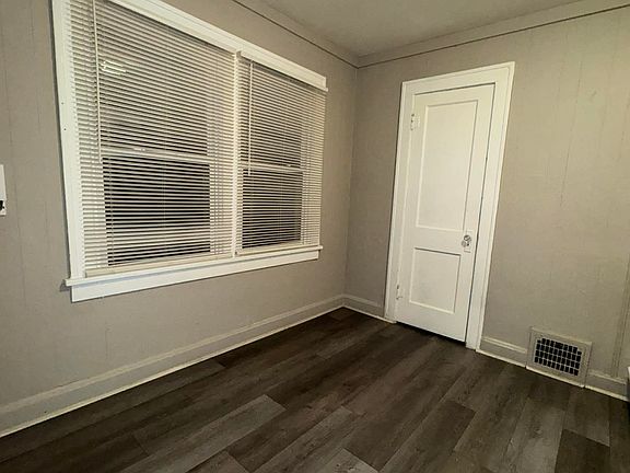 3rd image of 56 S 19th St