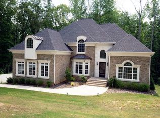 225 Oak Mnr, Fayetteville, GA 30214