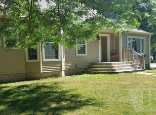 427 Washington St, Wapello, IA 52653