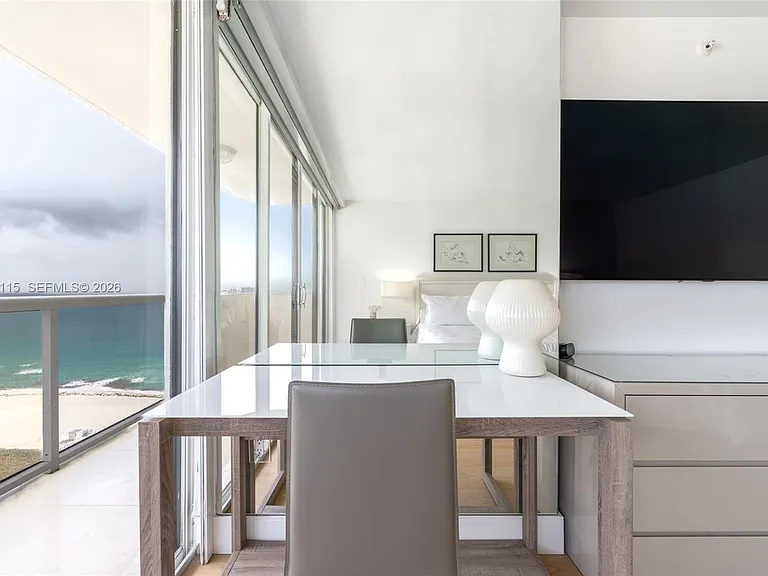5757 Collins Ave #2207 — Photo 25