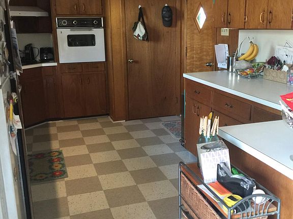 Kitchen (cabinets and walls are painted now)