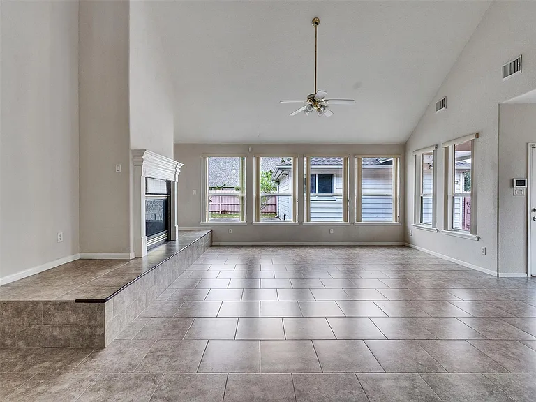 3902 Breaux Bridge Ln — Photo 16