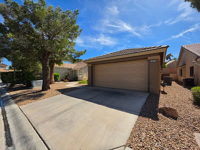 1641 Eagle Peak Way — Photo 3