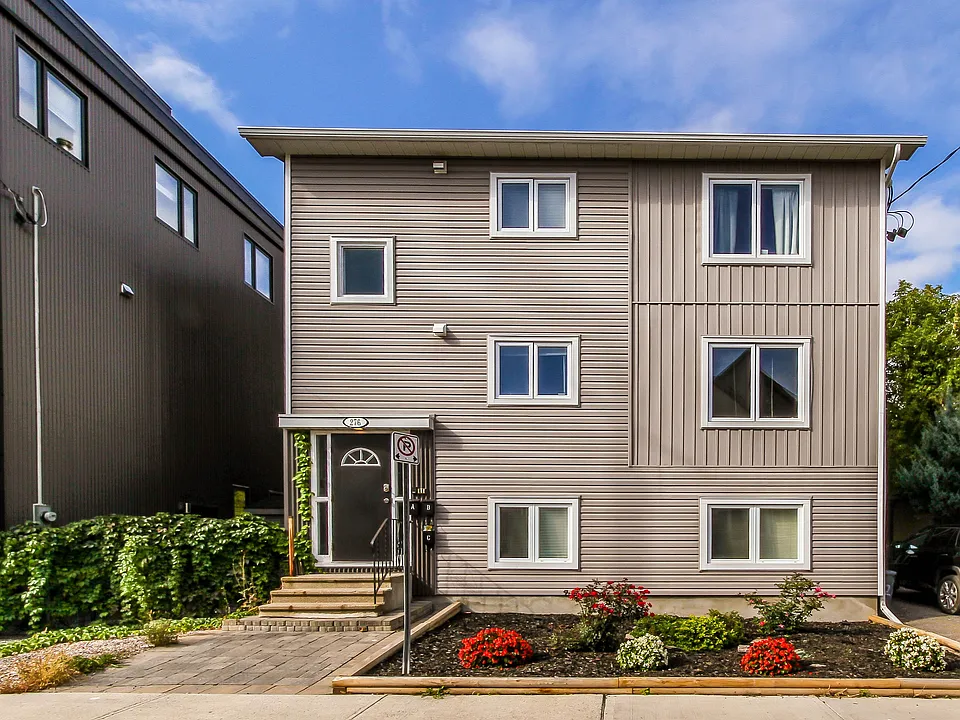 276 Carruthers Ave #A